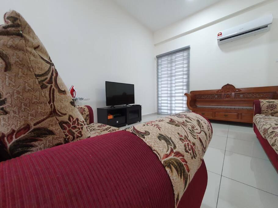 3Storey House 13Pax Family Suite Bayan Lepas Exterior photo